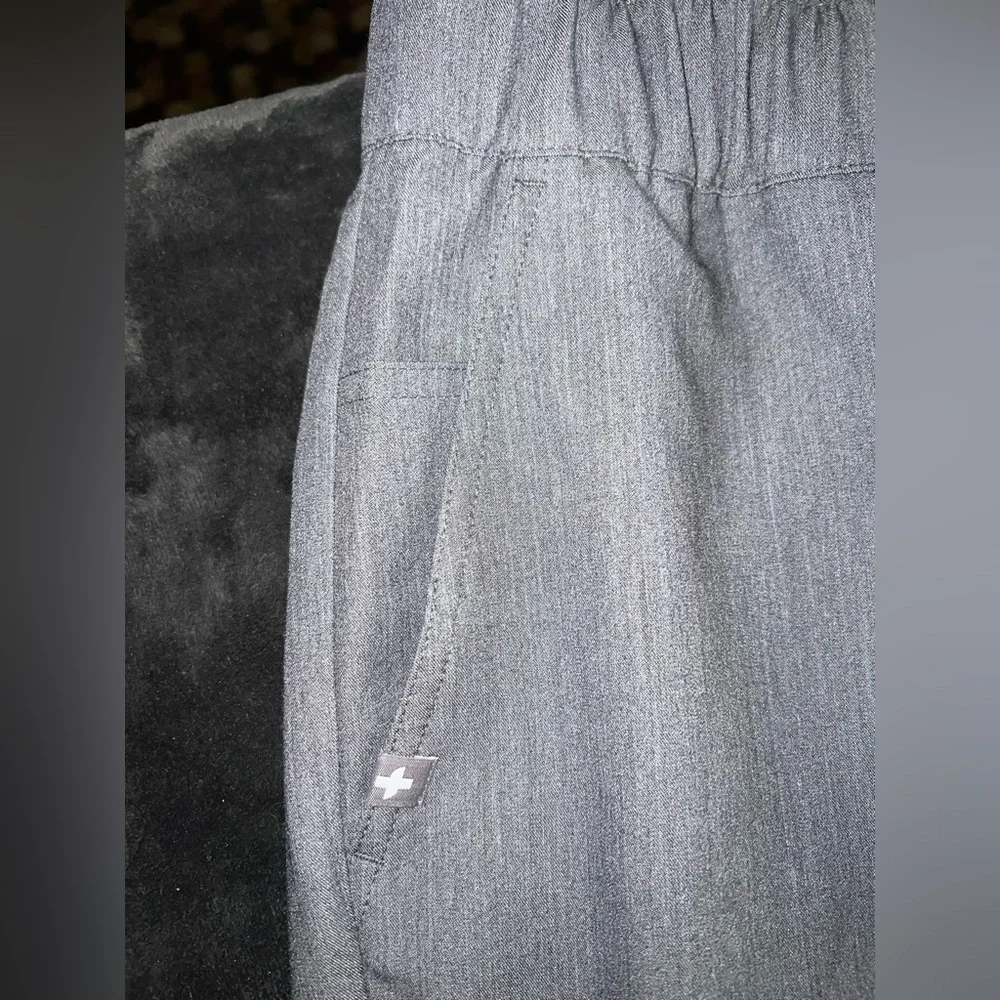 Figs Daga Slim Pant in Graphite Size Large New with tag